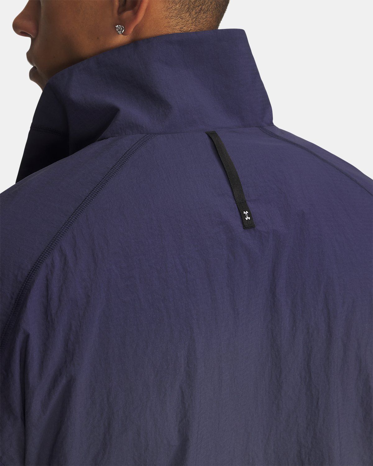 언더아머(UNDERARMOUR) UA 언스타퍼블 우븐 그레이디언트6018626-410