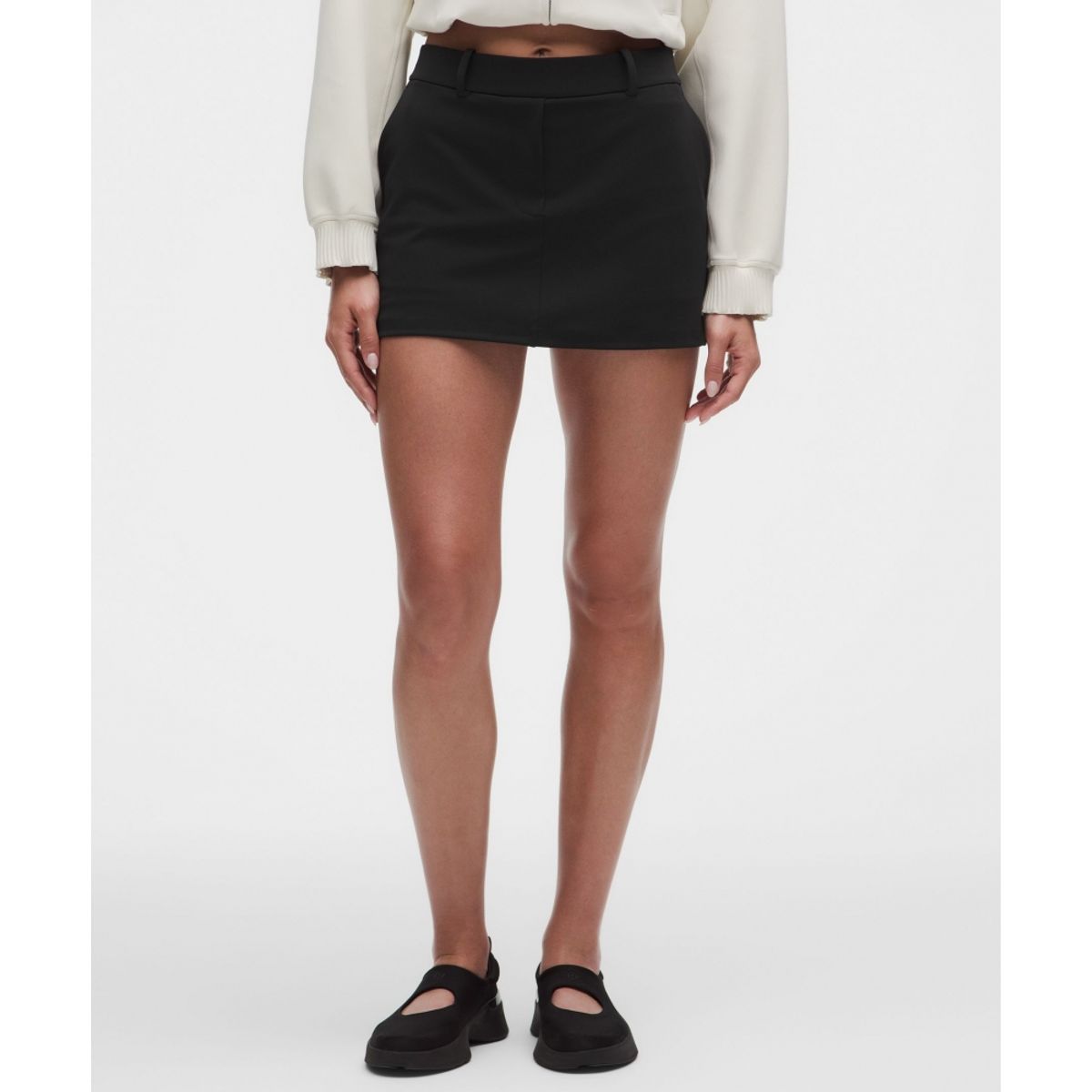 룰루레몬(LULULEMON) 데이드리프트 로우라이즈 미니스커트  BLK