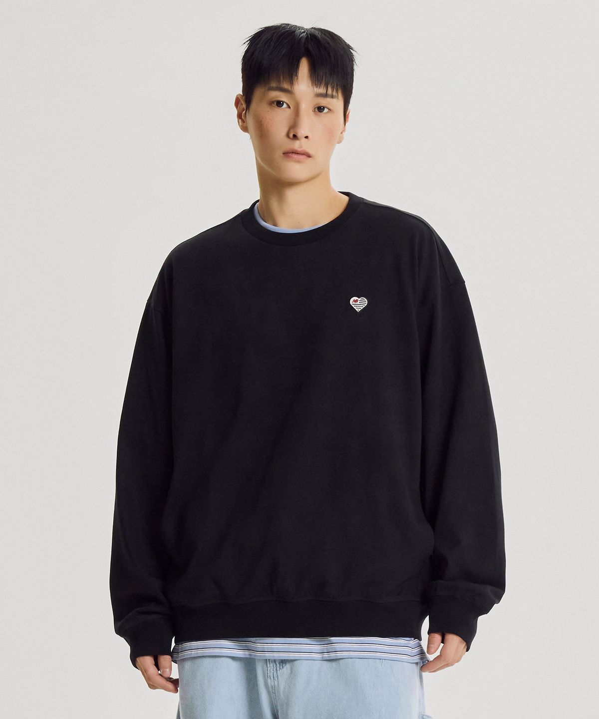 뉴발란스(NEW BALANCE) NBNCG4A013 / MINIMAL HEART COLLECTION 헤리티지 경량 맨투맨 (BLACK)