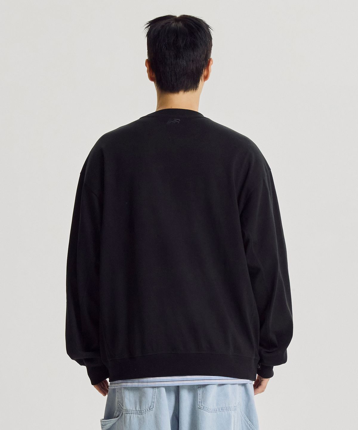 뉴발란스(NEW BALANCE) NBNCG4A013 / MINIMAL HEART COLLECTION 헤리티지 경량 맨투맨 (BLACK)