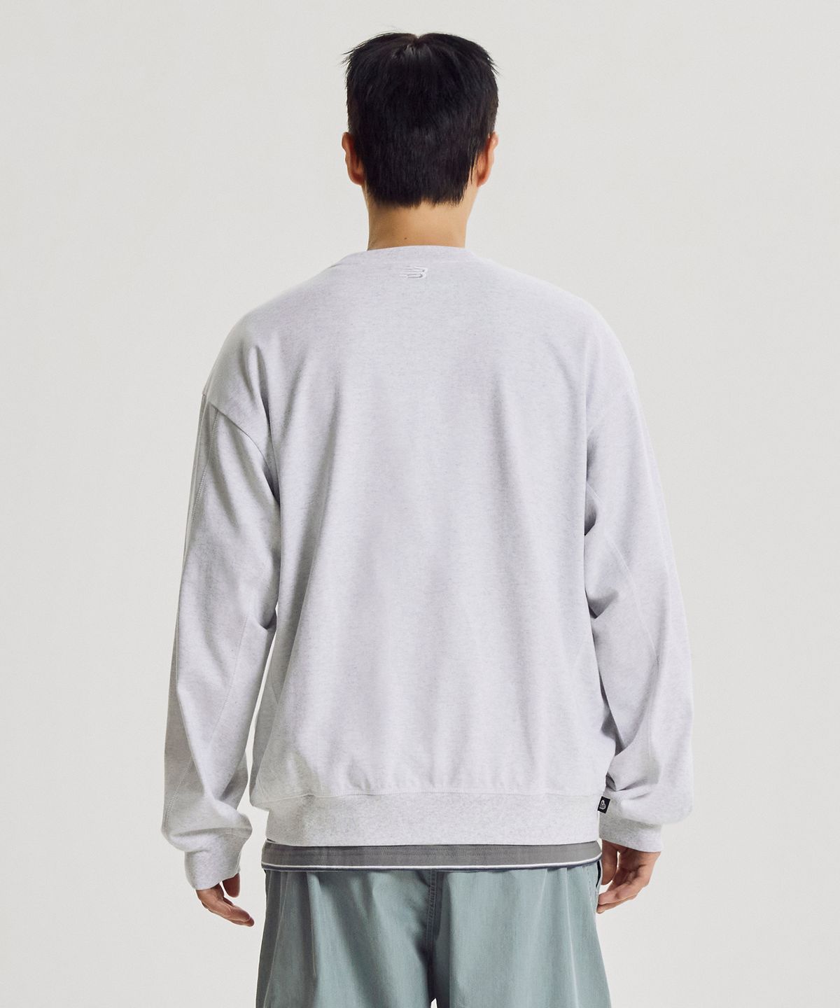 뉴발란스(NEW BALANCE) NBNCG4A013 / MINIMAL HEART COLLECTION 헤리티지 경량 맨투맨 (A/GRAY)