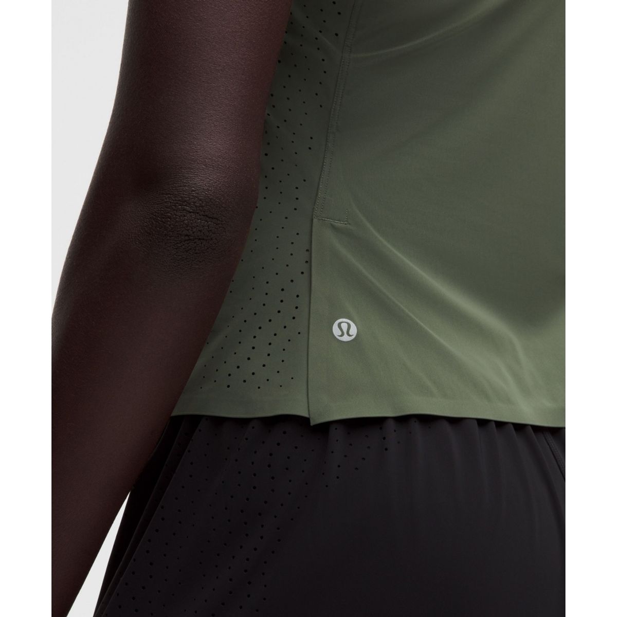 룰루레몬(LULULEMON) 슬릭 퍼포레이티드 탱크탑  SYEG