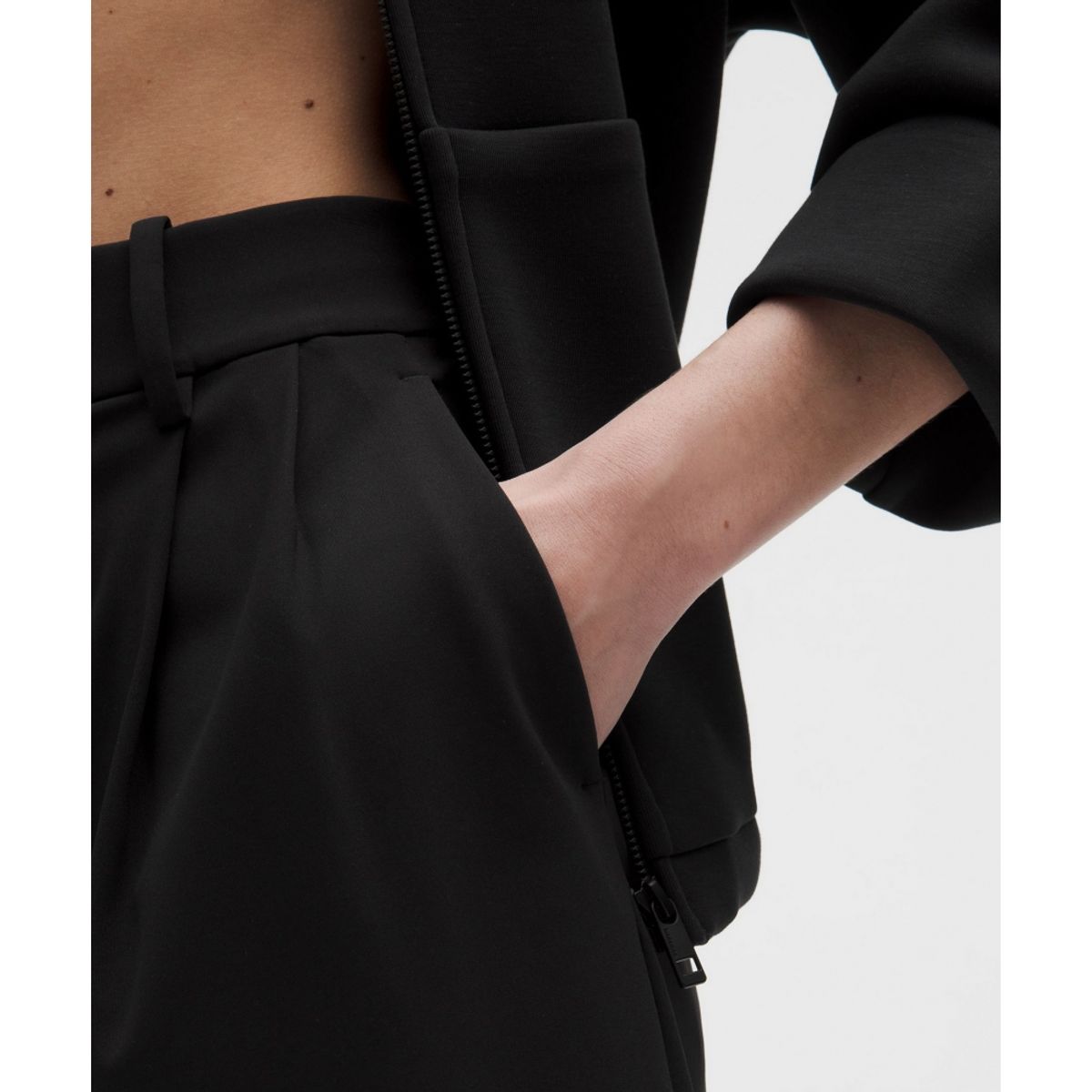 룰루레몬(LULULEMON) 데이드리프트 플리티드 하이라이즈 쇼츠 7inch  BLK