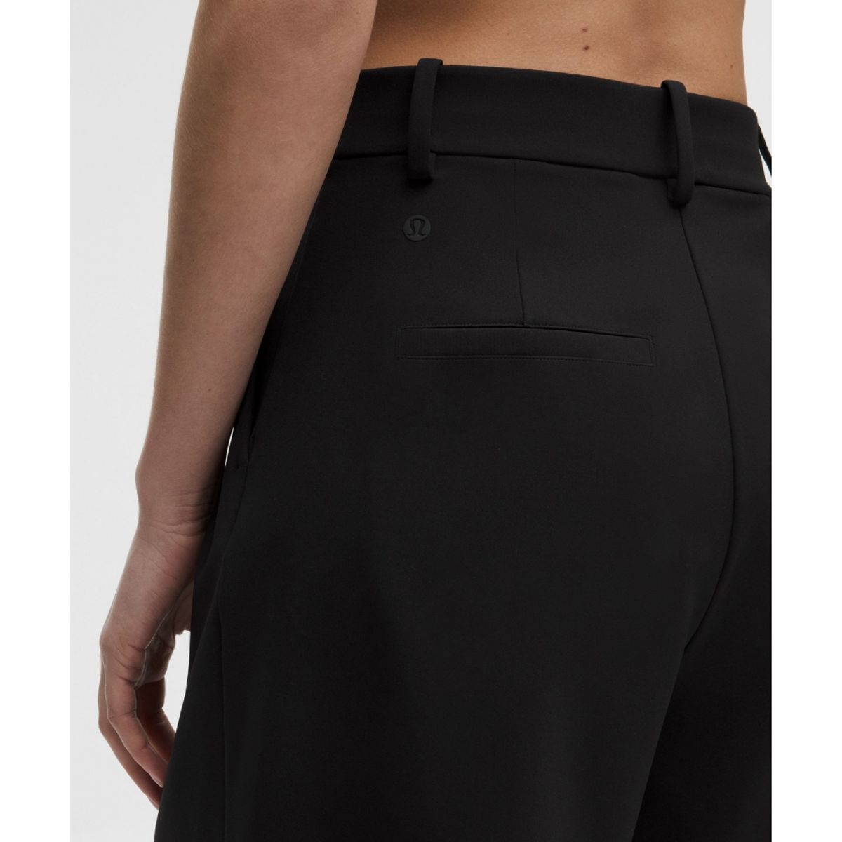룰루레몬(LULULEMON) 데이드리프트 플리티드 하이라이즈 쇼츠 7inch  BLK