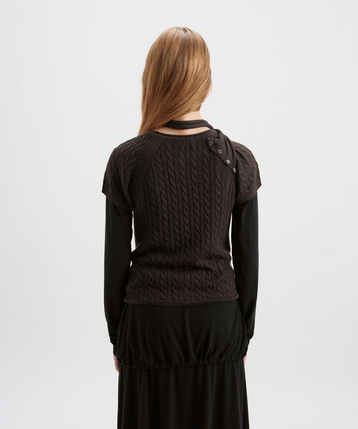 시메트릭 퍼센트(SYMMETRICPERCENT) Strap Cable Knit Top / Brown