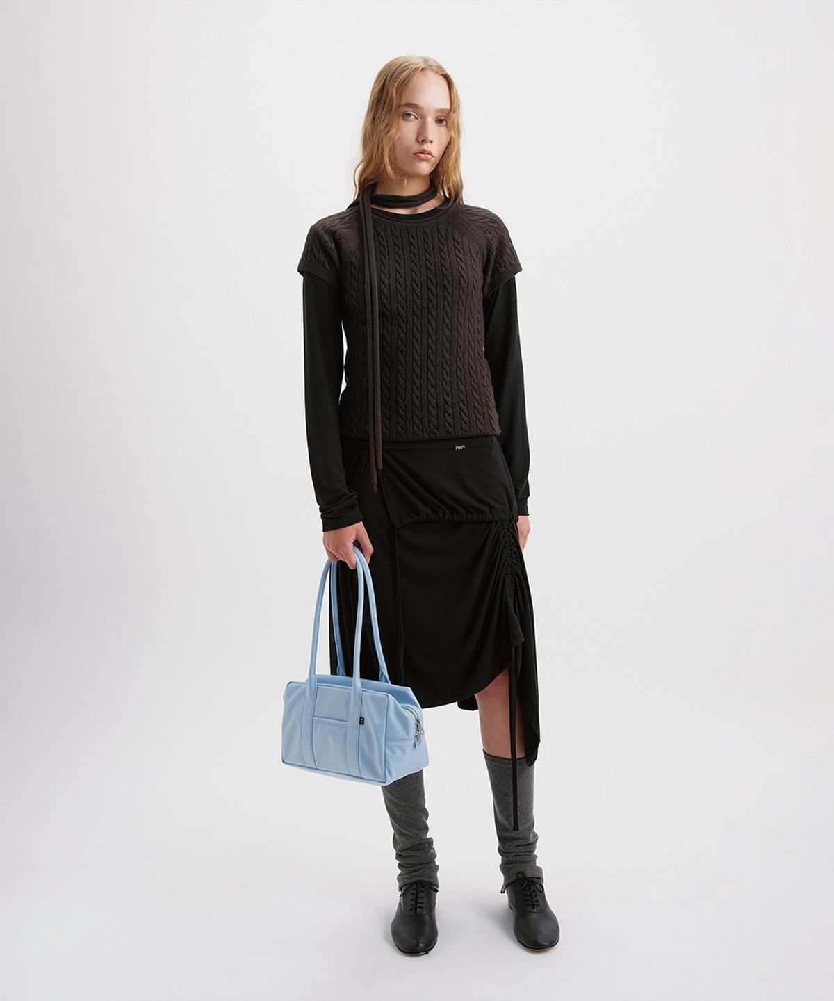 시메트릭 퍼센트(SYMMETRICPERCENT) Strap Cable Knit Top / Brown