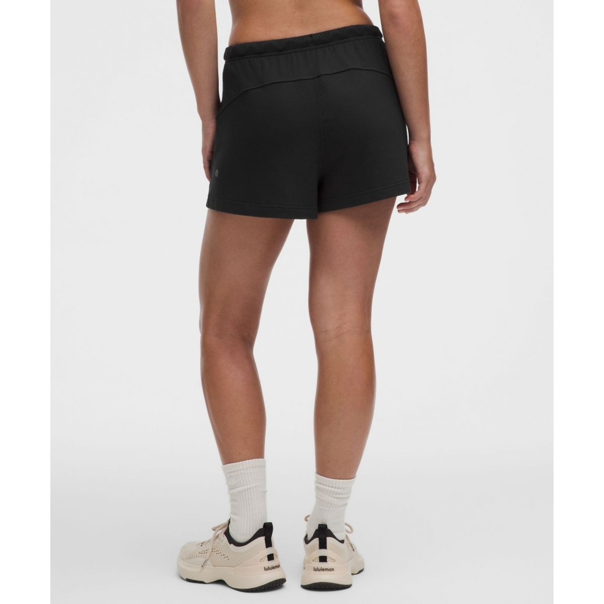 룰루레몬(LULULEMON) 비캄 미드라이즈 쇼츠 3inch