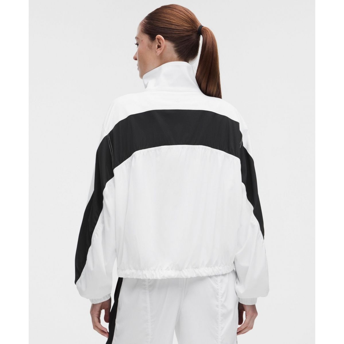 룰루레몬(LULULEMON) 댄스 스튜디오 에볼브 재킷  WHT BLK
