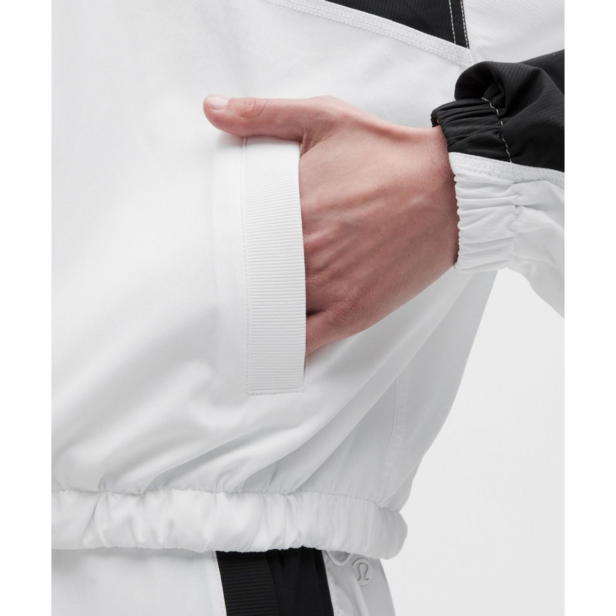 룰루레몬(LULULEMON) 댄스 스튜디오 에볼브 재킷  WHT BLK