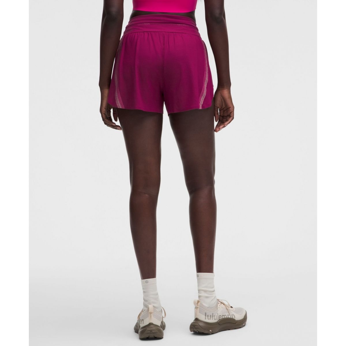 룰루레몬(LULULEMON) 패스트 앤 프리 에어플로우 미드라이즈 러닝 쇼츠 3inch