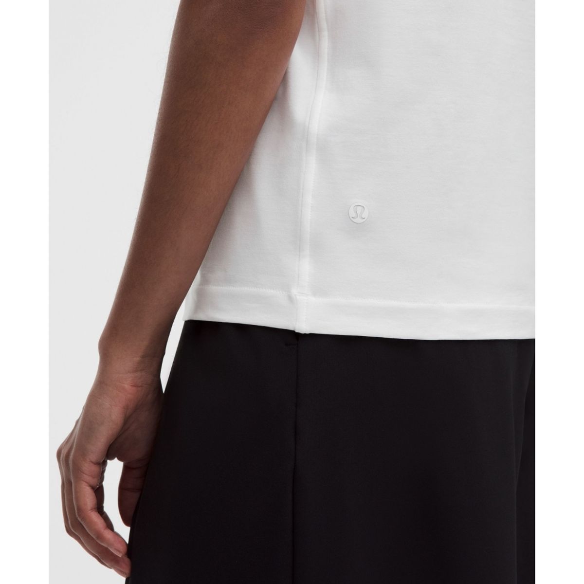룰루레몬(LULULEMON) 더 클래식 저지 티  WHT