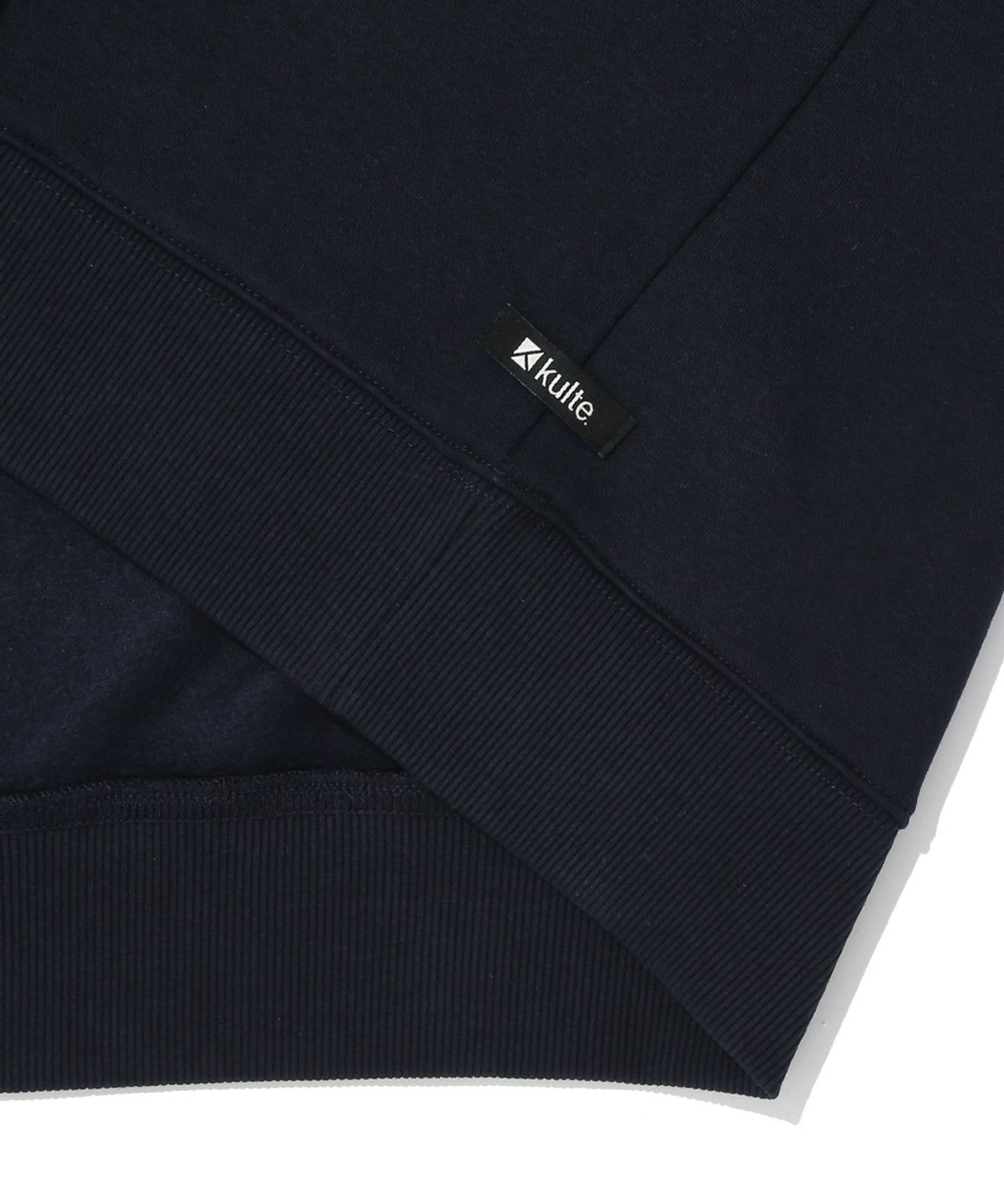쿨트(KULTE) LETTERING CHAIN EMB CREWNECK_NAVY