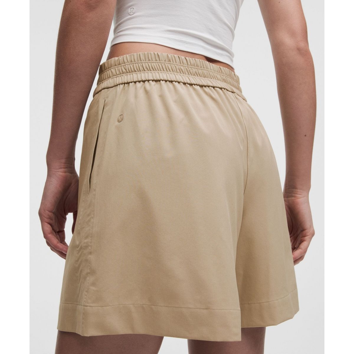 룰루레몬(LULULEMON) 브리즐리 미드라이즈 쇼츠 6inch  RUCU