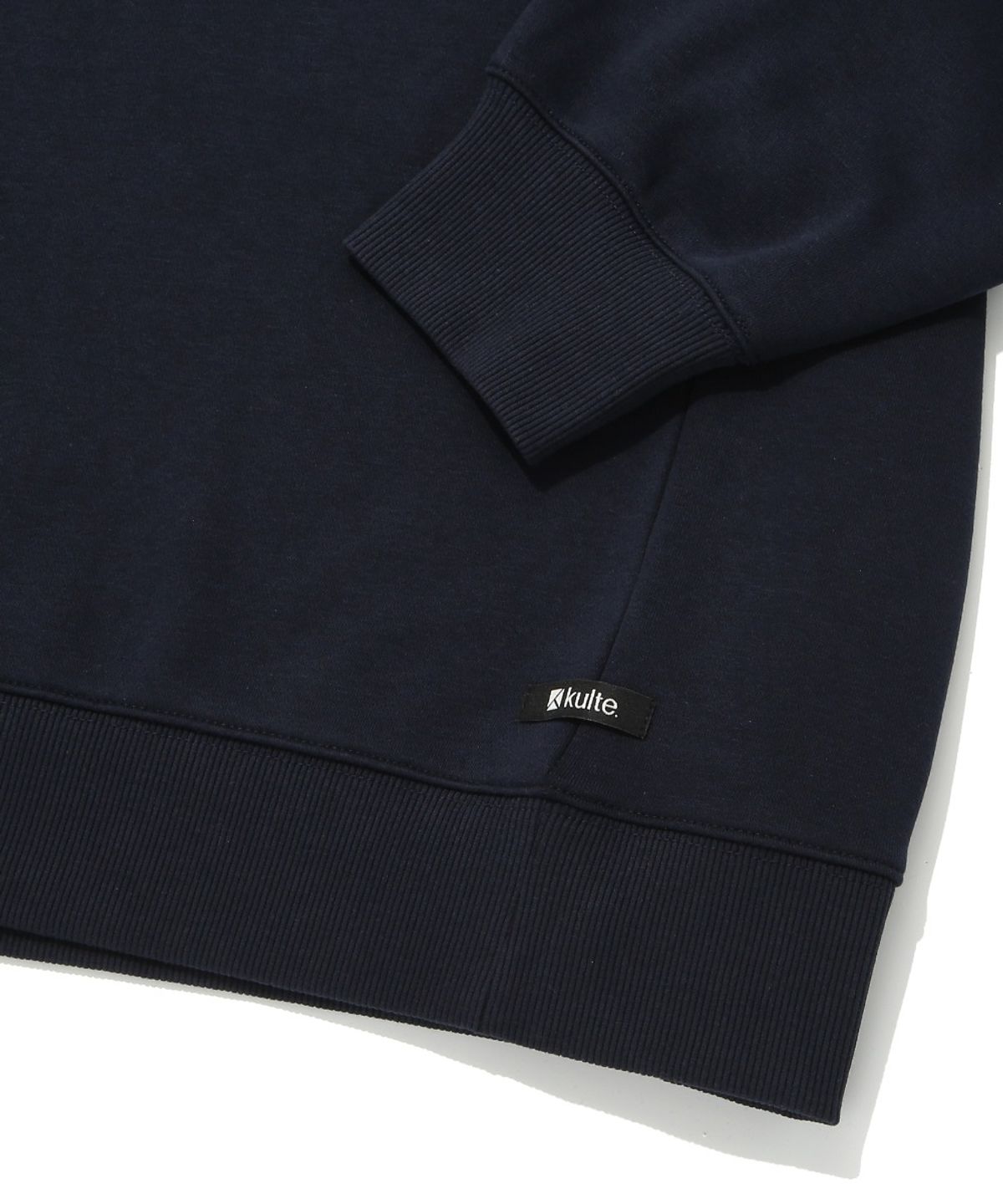 쿨트(KULTE) FLOCKING LETTERING CREWNECK_NAVY