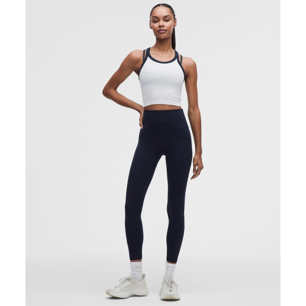 룰루레몬(LULULEMON) 스위프틀리 테크 크롭 라운드넥 탱크탑 2.0  JDWT TRNV