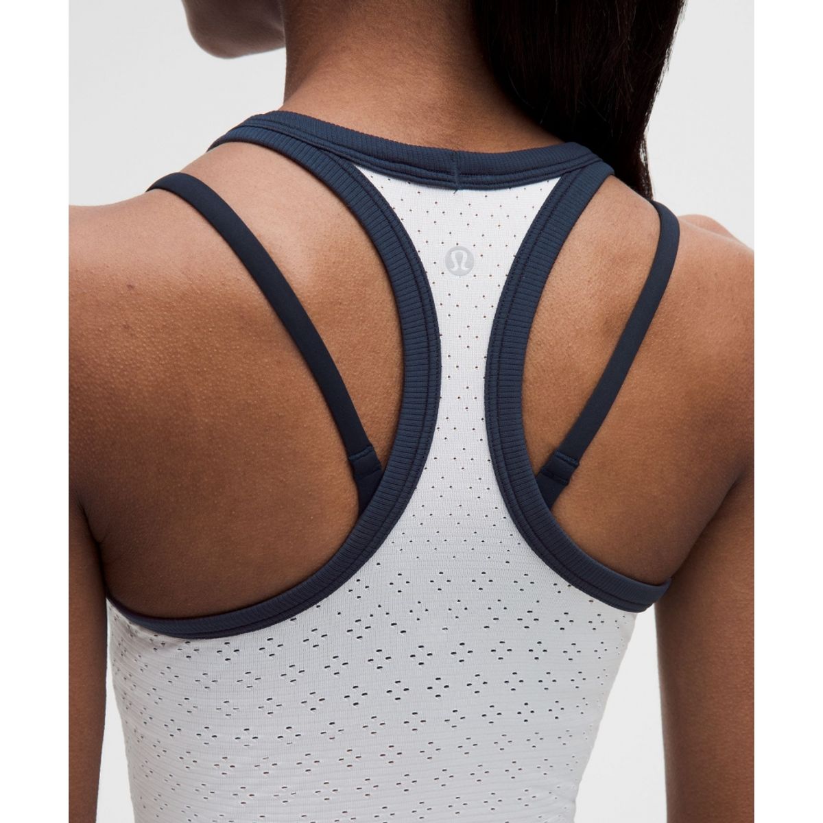 룰루레몬(LULULEMON) 스위프틀리 테크 크롭 라운드넥 탱크탑 2.0  JDWT TRNV