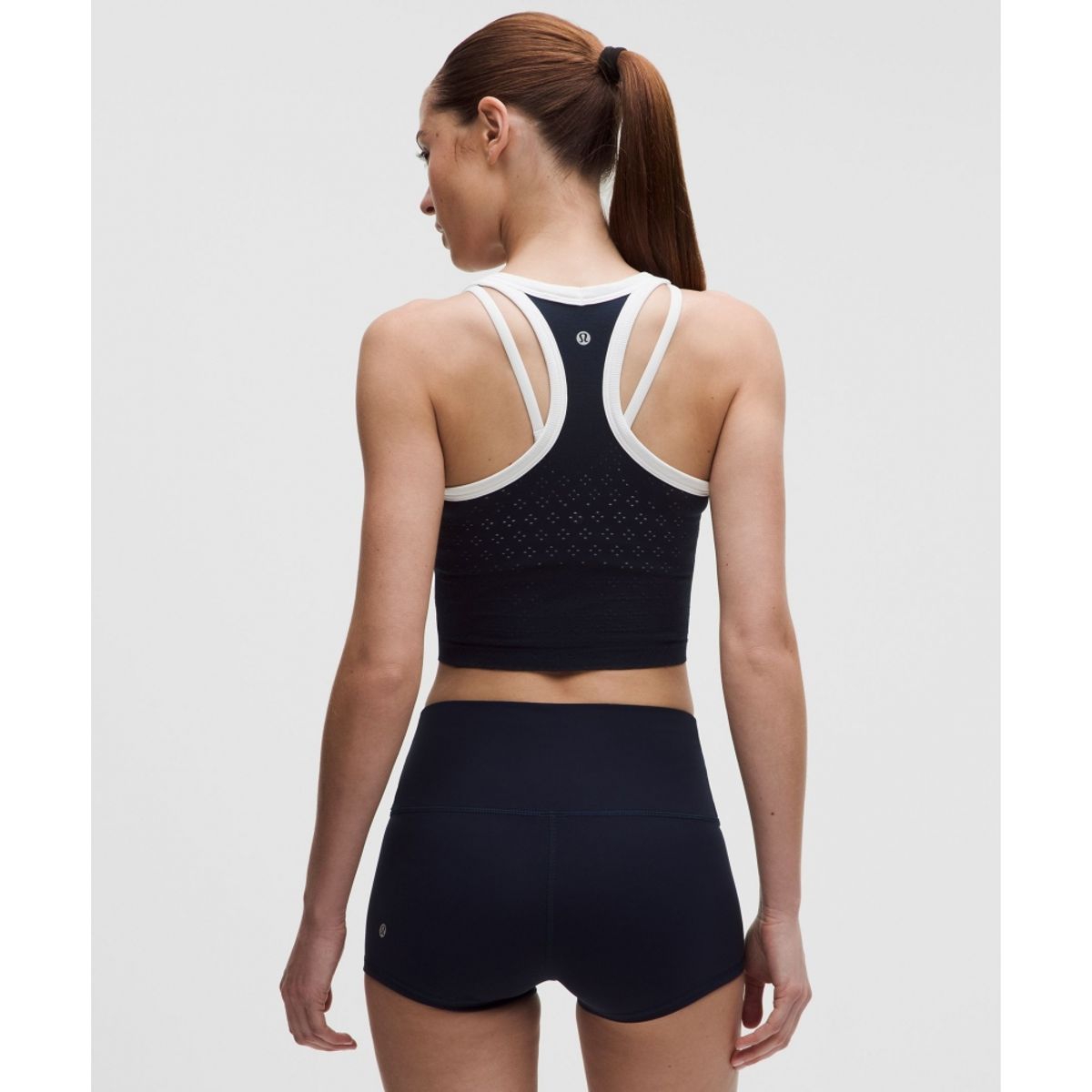 룰루레몬(LULULEMON) 스위프틀리 테크 크롭 라운드넥 탱크탑 2.0  JDTN WHT