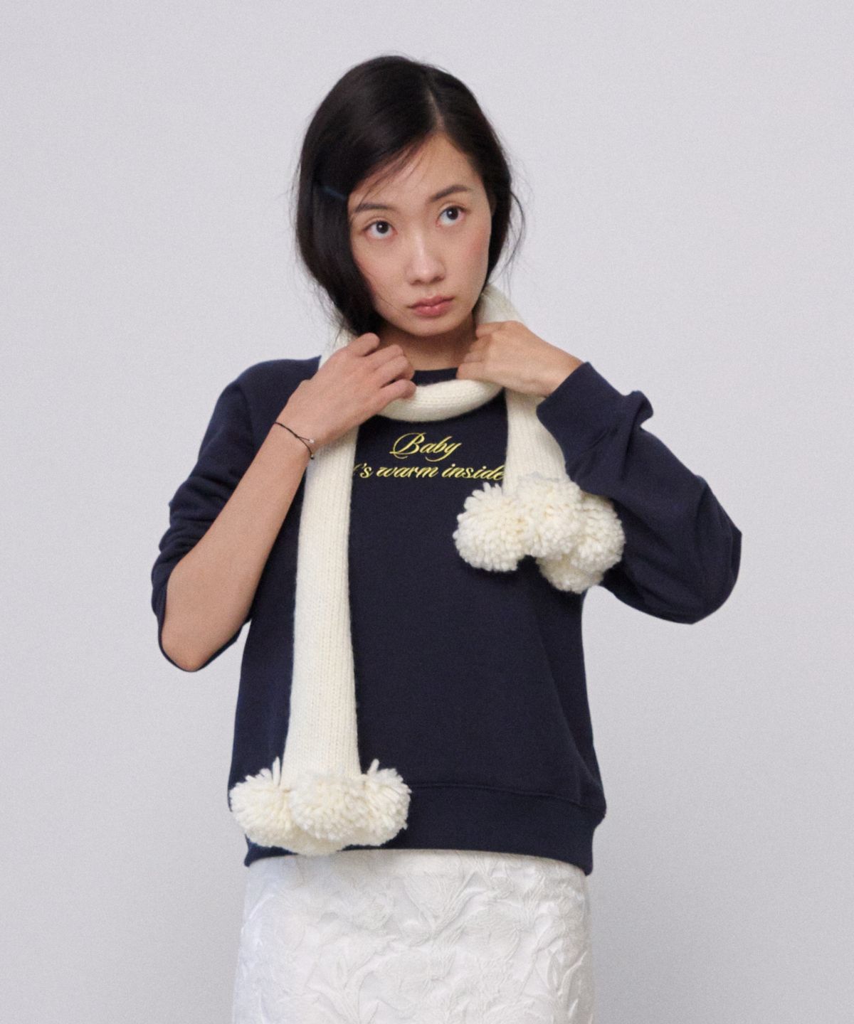 문선 아카이브(MOONSUN ARCHIVE) MJ Pom-Pom Trim Knit Muffler / IVORY
