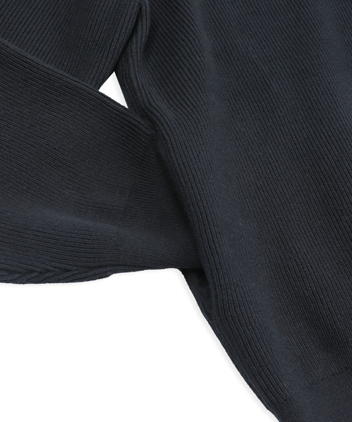 엑스톤즈(XTONZ) XTK183 숄더 탭 하이넥 크롭 니트 집업 (BLACK)