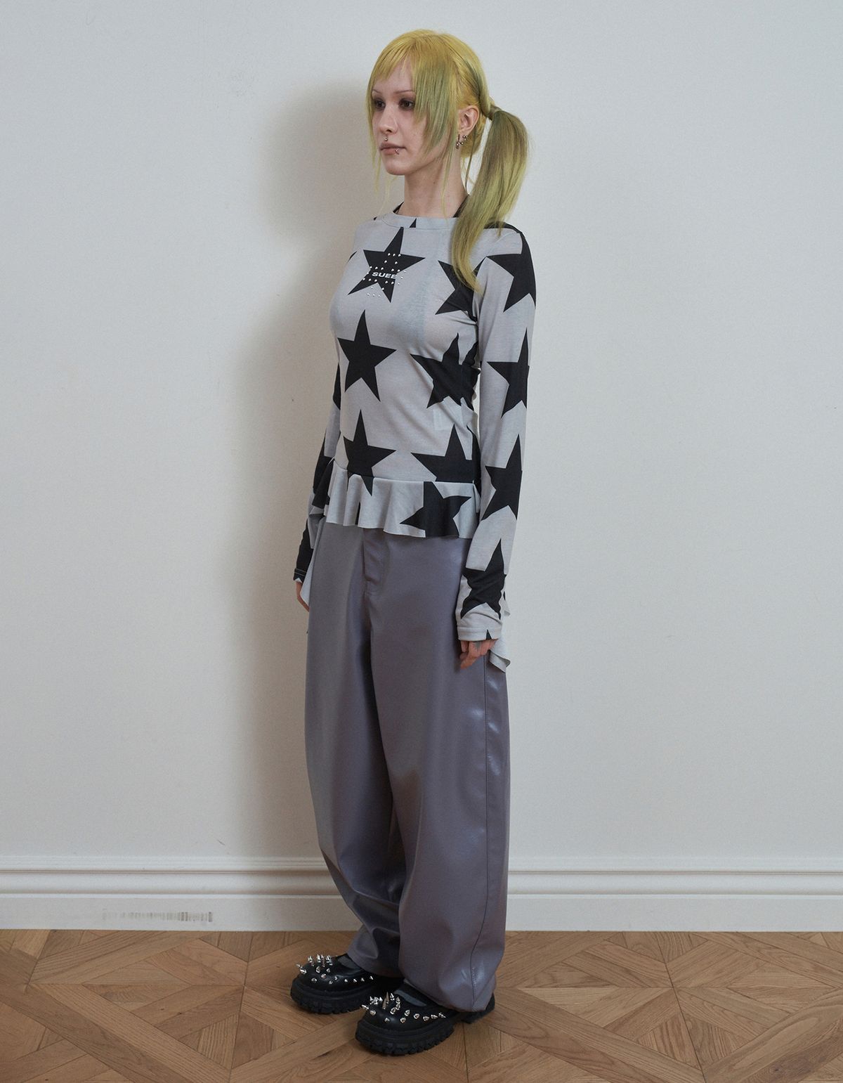 셋업이엑스이(SETUP-EXE) BIG STAR FRILL TOP / GRAY