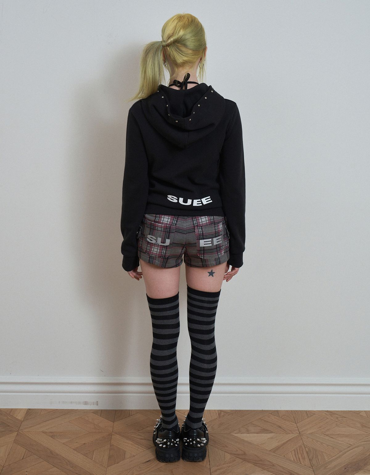 셋업이엑스이(SETUP-EXE) SKULL RABBIT SLIM HOODIE ZIP-UP / BLACK
