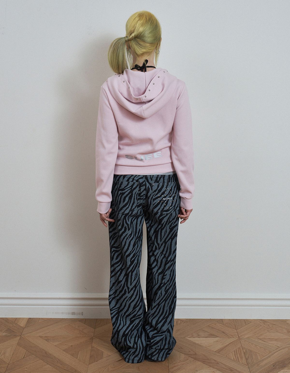 셋업이엑스이(SETUP-EXE) SKULL RABBIT SLIM HOODIE ZIP-UP / BABY PINK