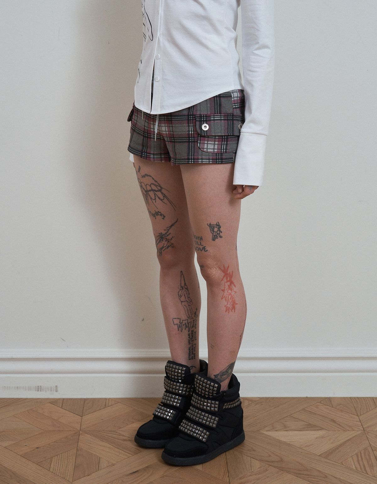 셋업이엑스이(SETUP-EXE) CHECK LOGO POCKET SHORTS / GRAY