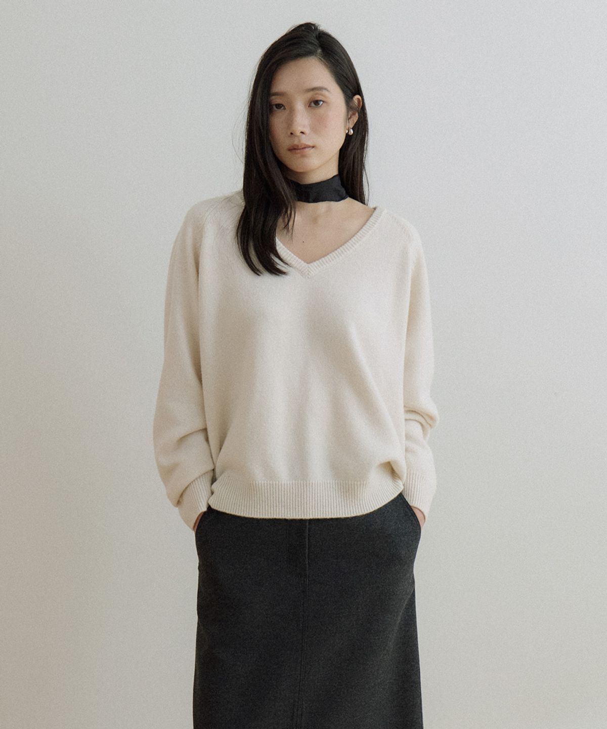 링서울(LINGSEOUL) deep v-neck wool knit-ivory