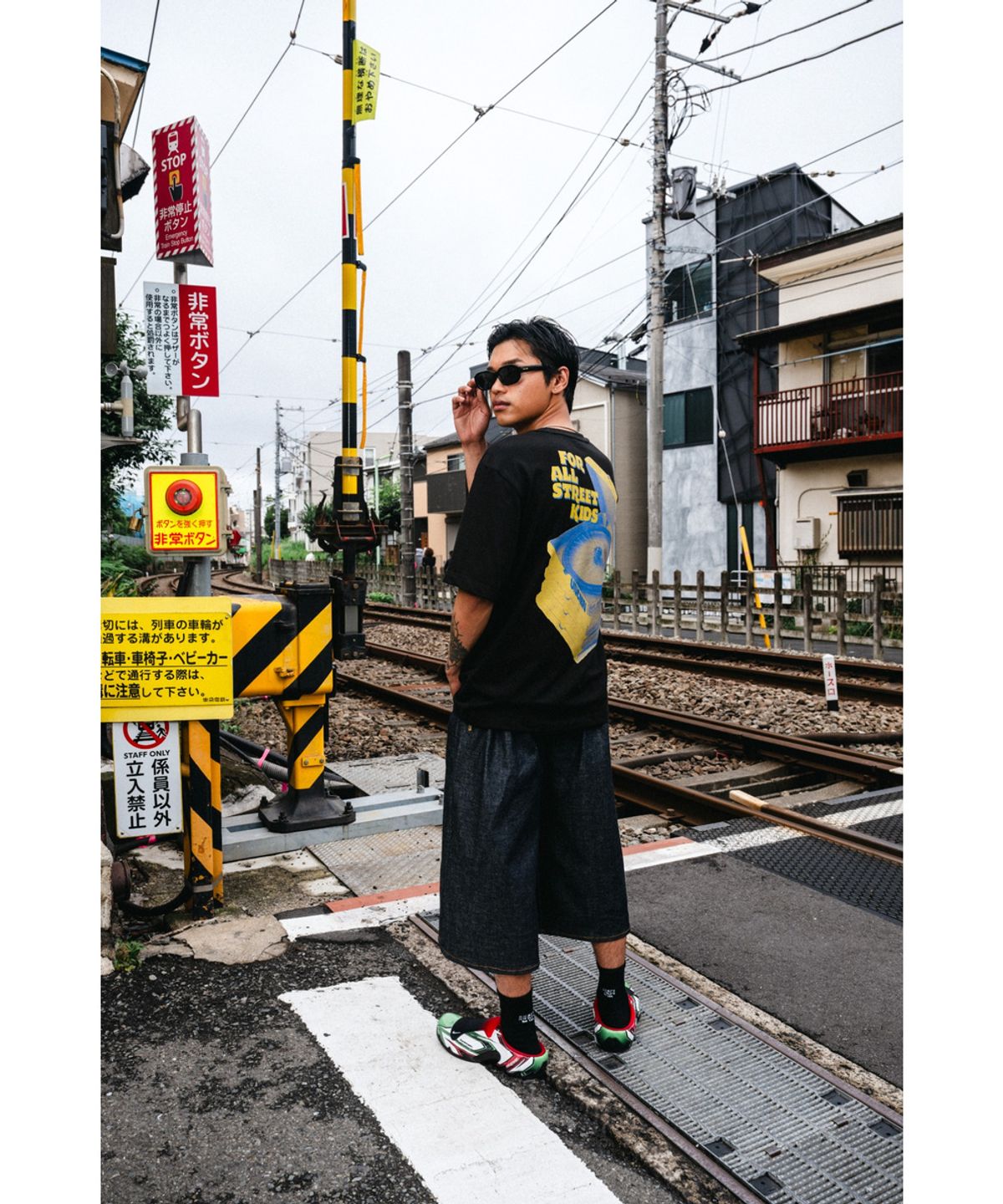 언커먼(UNCMN) SLICE OF BIKE T-SHIRT BLACK