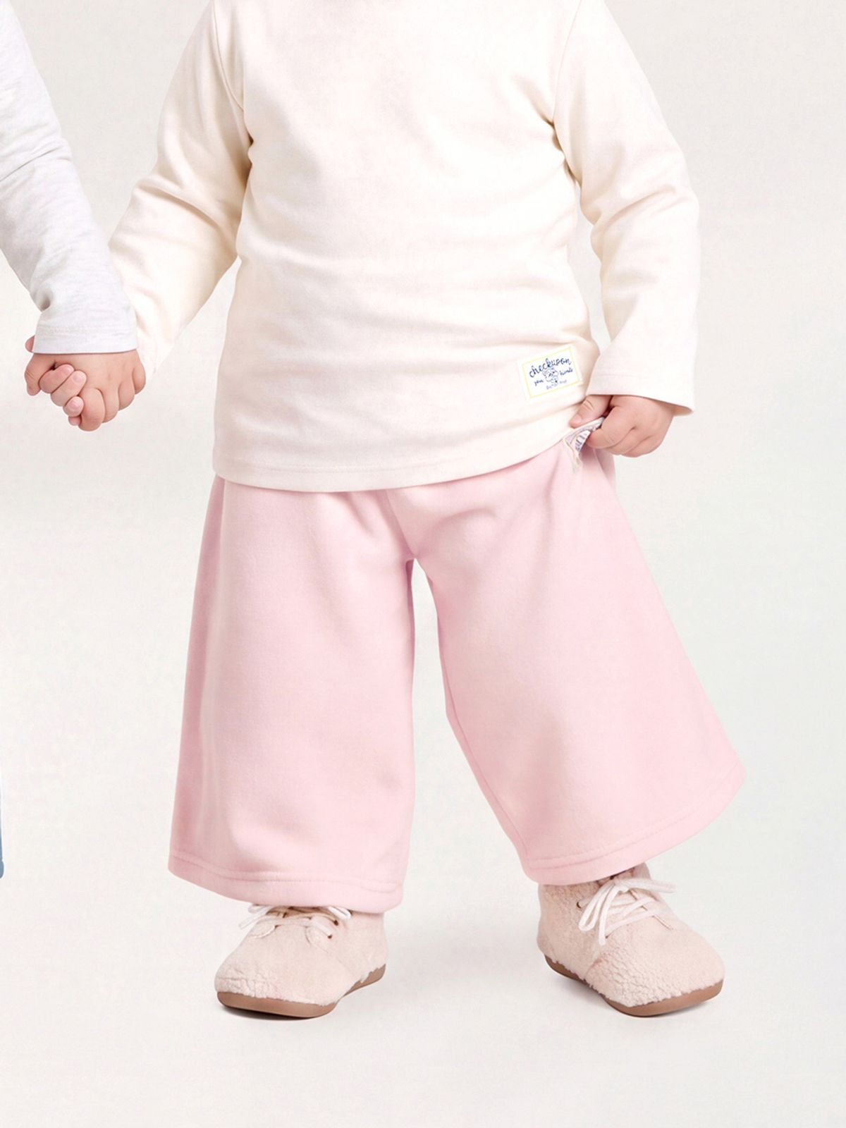 밀크베이비(MILKBABY) 베어 라벨 폴라플리스 와이드 팬츠