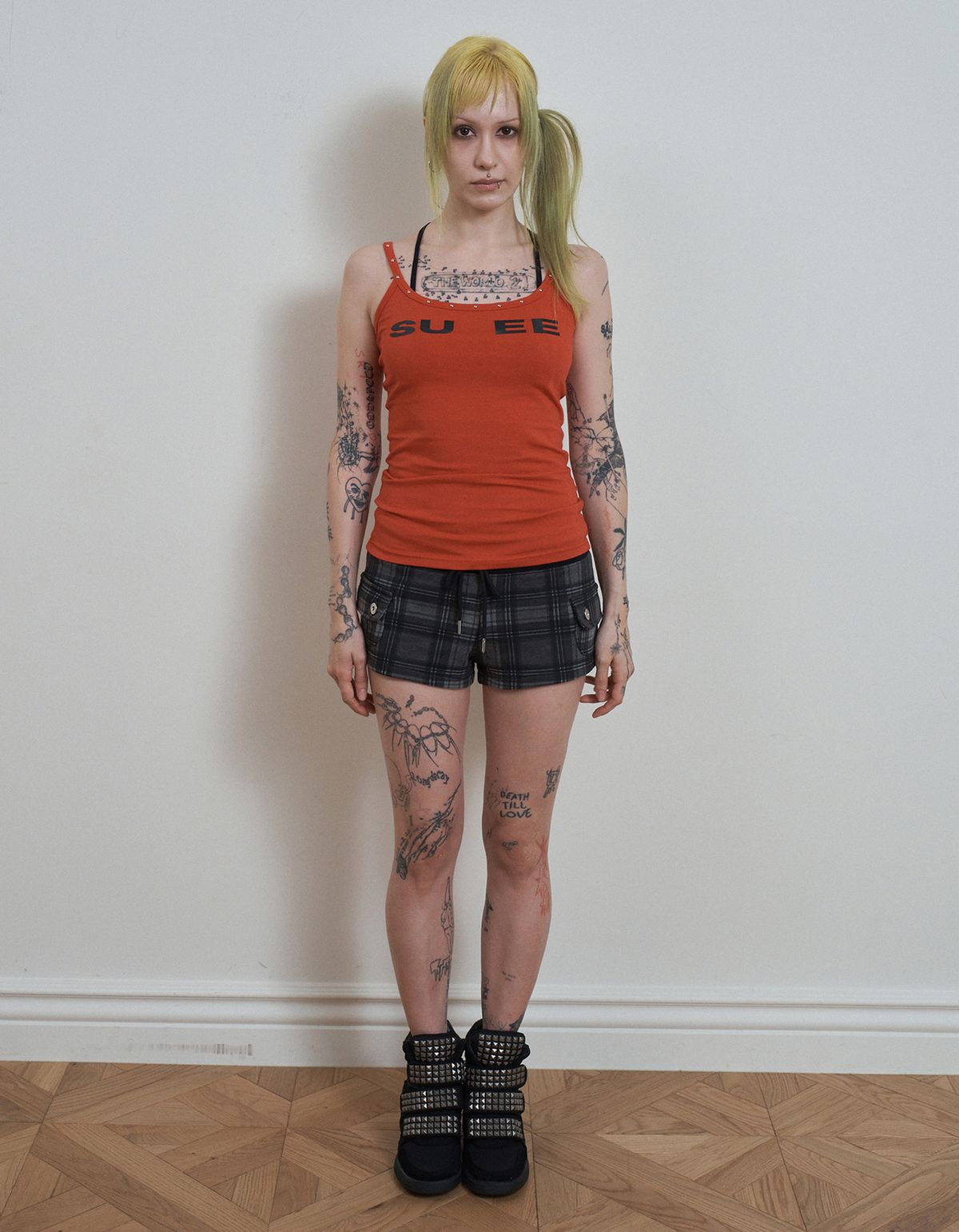 셋업이엑스이(SETUP-EXE) SU EE STUDDED SLEEVELESS / RED