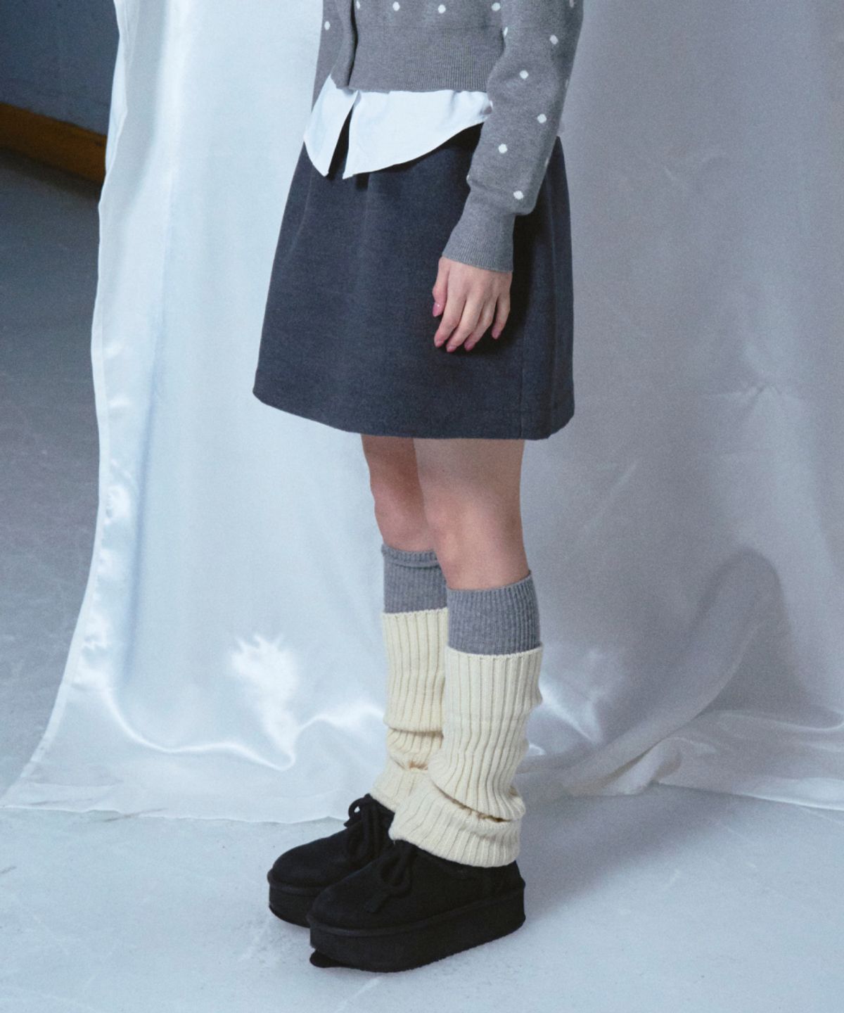 로긴 앤 로지(ROGIN N ROSIE) Semi Balloon Skirt Charcoal