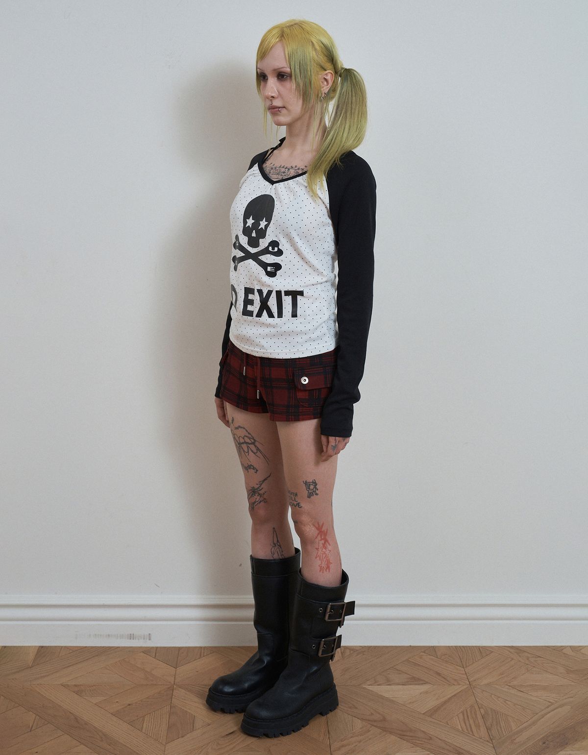 셋업이엑스이(SETUP-EXE) SKULL DOT RAGLAN TEE / WHITE