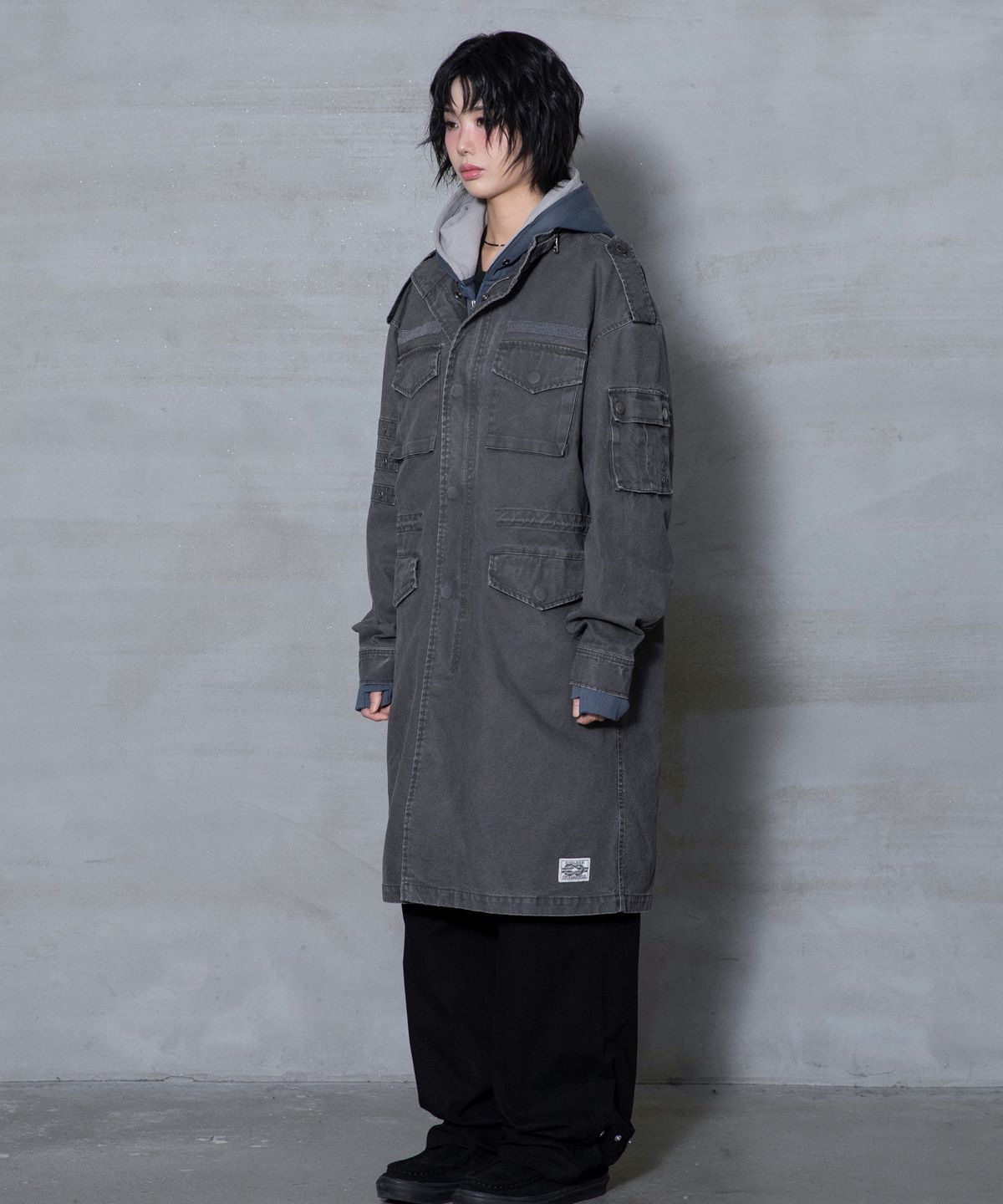 엑스톤즈(XTONZ) XJ143 밀리터리 빈티지 워싱 롱 M-65 필드 자켓 (CHARCOAL)