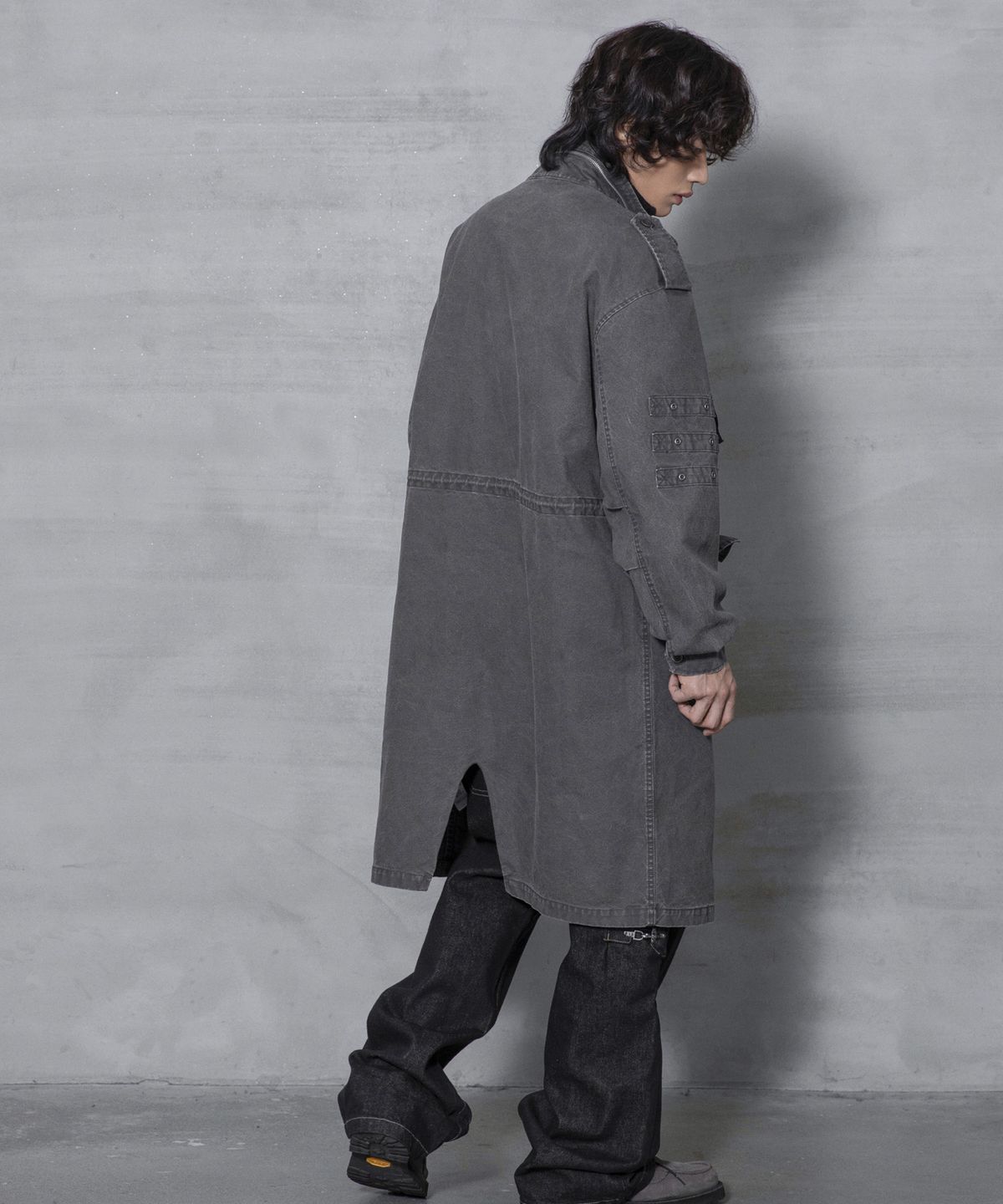엑스톤즈(XTONZ) XJ143 밀리터리 빈티지 워싱 롱 M-65 필드 자켓 (CHARCOAL)