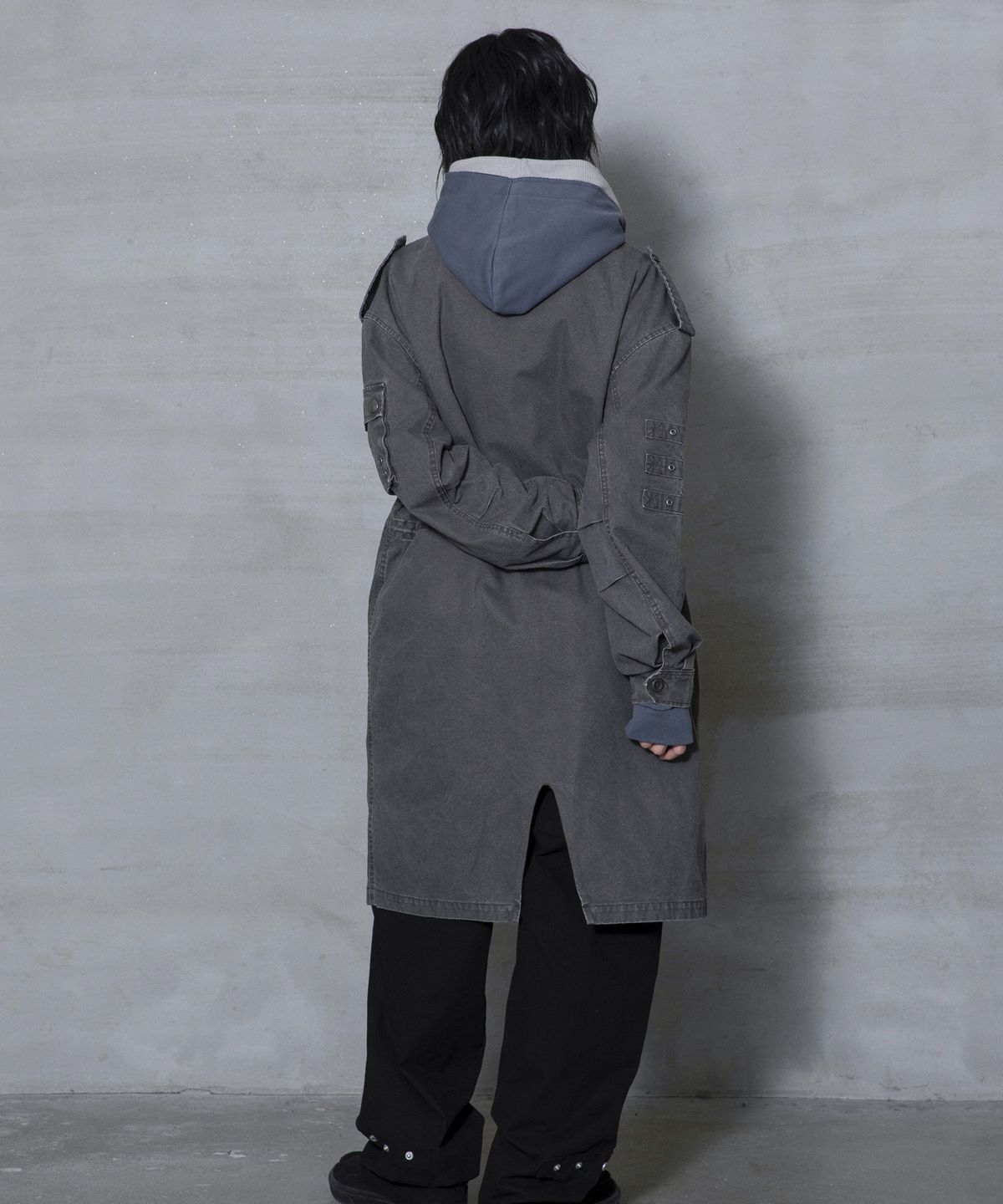 엑스톤즈(XTONZ) XJ143 밀리터리 빈티지 워싱 롱 M-65 필드 자켓 (CHARCOAL)