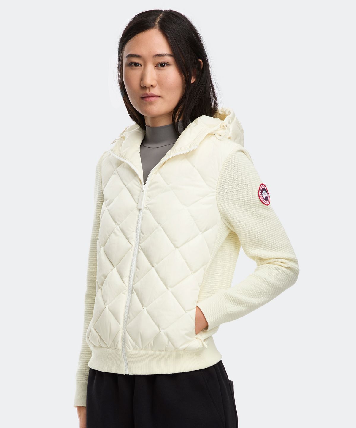 캐나다구스(CANADAGOOSE) 여성 하이브릿지 퀼티드 니트 후디(Off White)_Q266AWJC02OWB