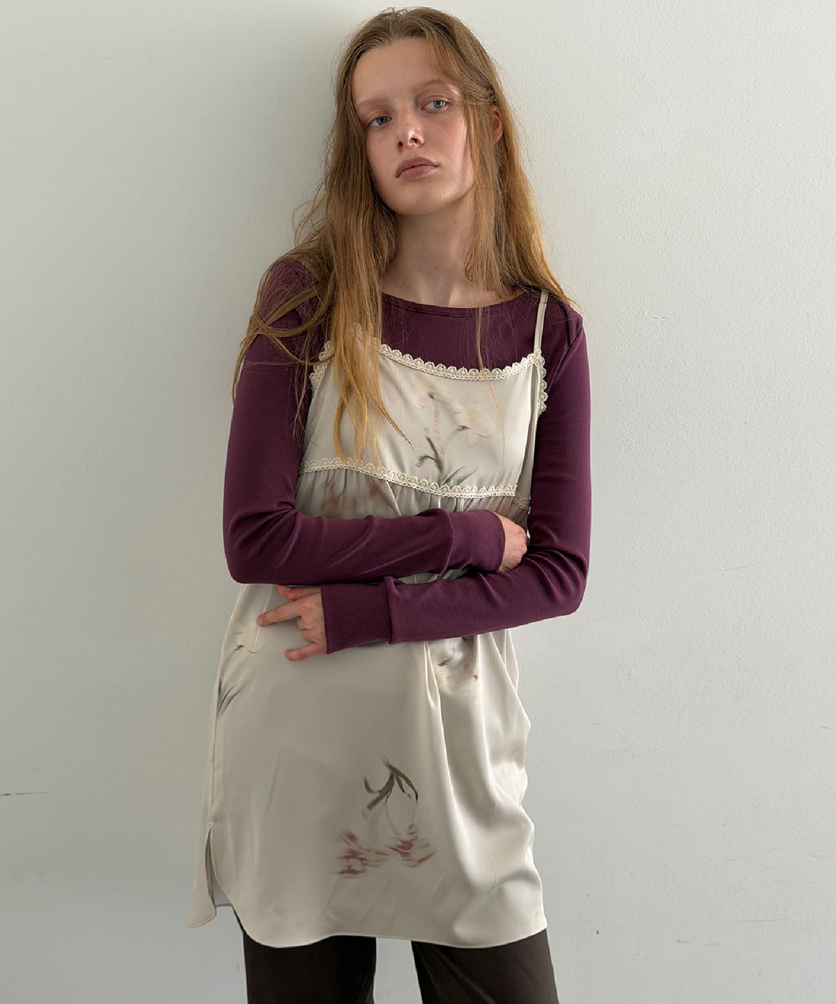 토아베(TOAVE) Dainty Floral Shirring Bustier (Cream)