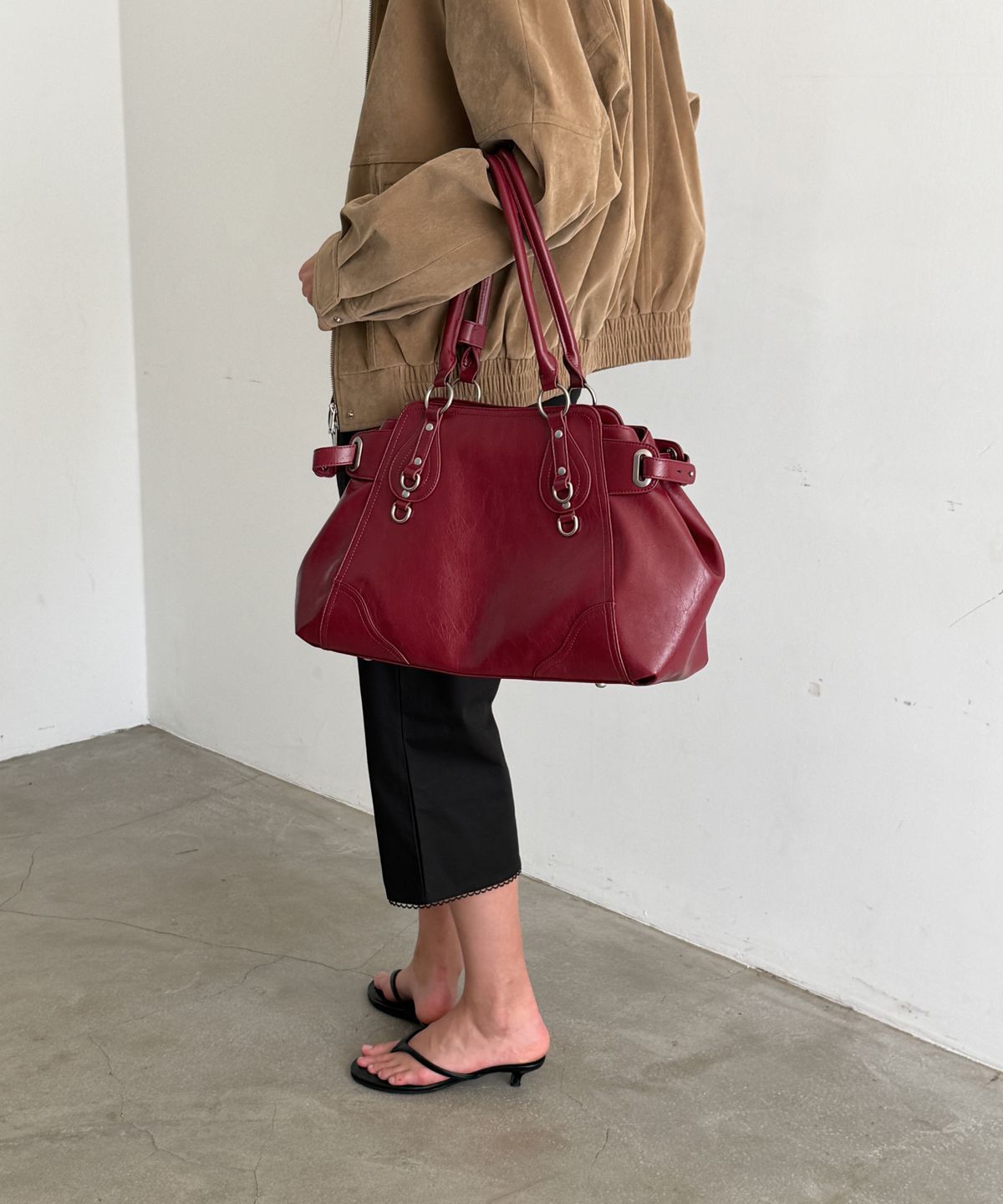 토아베(TOAVE) Attic Ring Shoulder Bag (Wine)