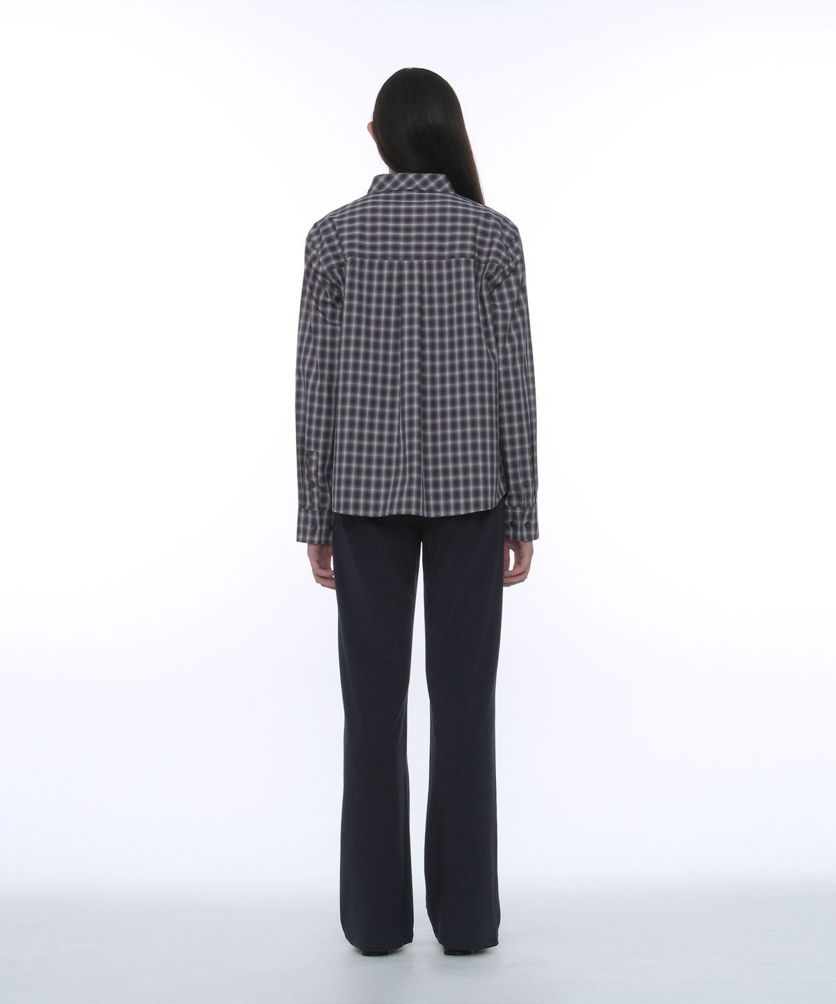 파르티멘토 우먼(PARTIMENTO WOMEN) PWC 클래식 버튼업 체크 셔츠_네이비