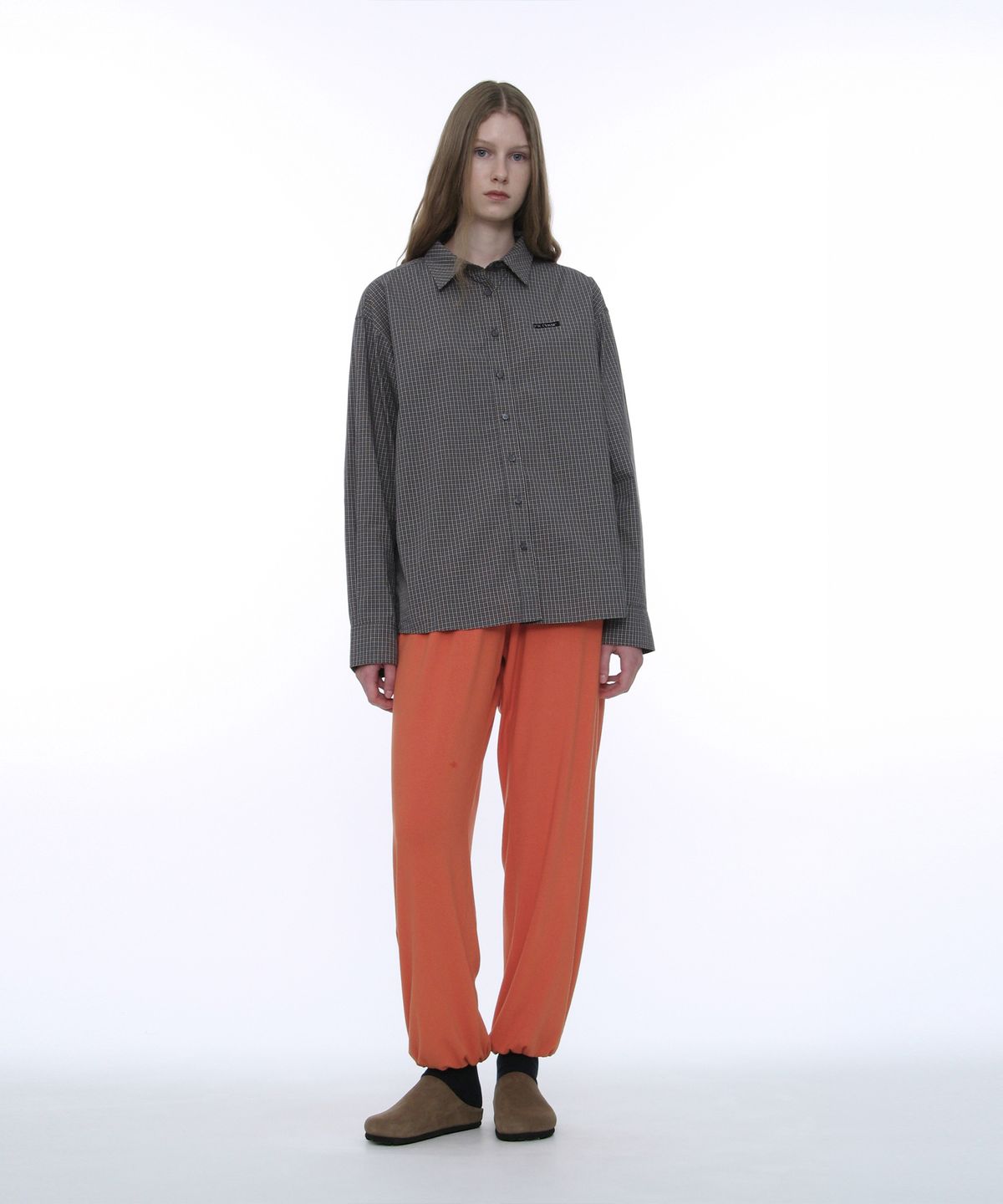파르티멘토 우먼(PARTIMENTO WOMEN) PWC 클래식 버튼업 체크 셔츠_차콜