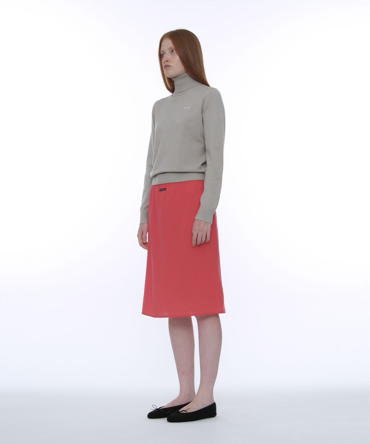 파르티멘토 우먼(PARTIMENTO WOMEN) PWC 엠브로이더리 하이넥 니트 탑_웜 그레이