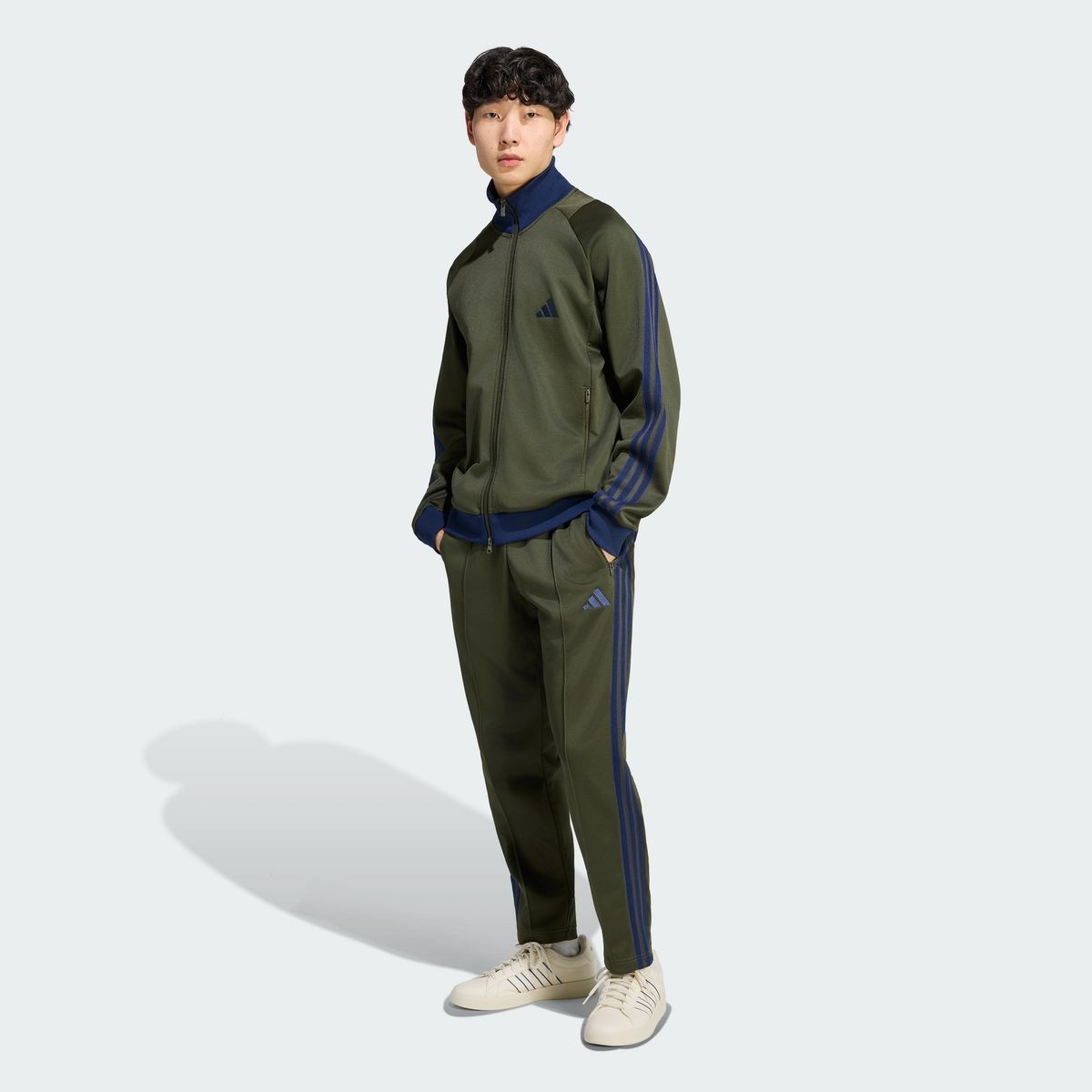 아디다스(ADIDAS) 스타디움 레귤러 핏 피케 풀 렝스 오픈 헴 트랙 팬츠 KV5919