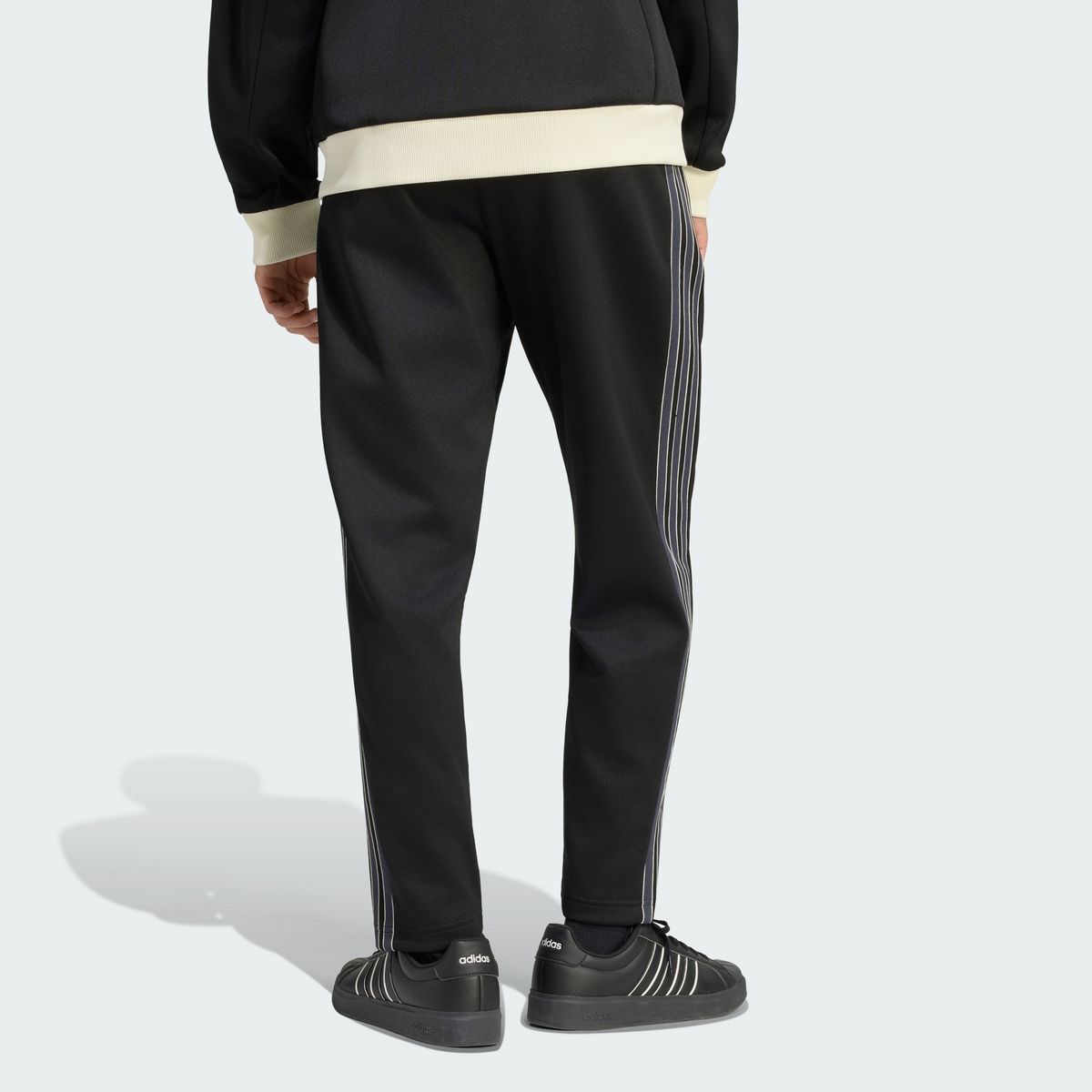 아디다스(ADIDAS) 스타디움 레귤러 핏 피케 풀 렝스 오픈 헴 트랙 팬츠 KV5918