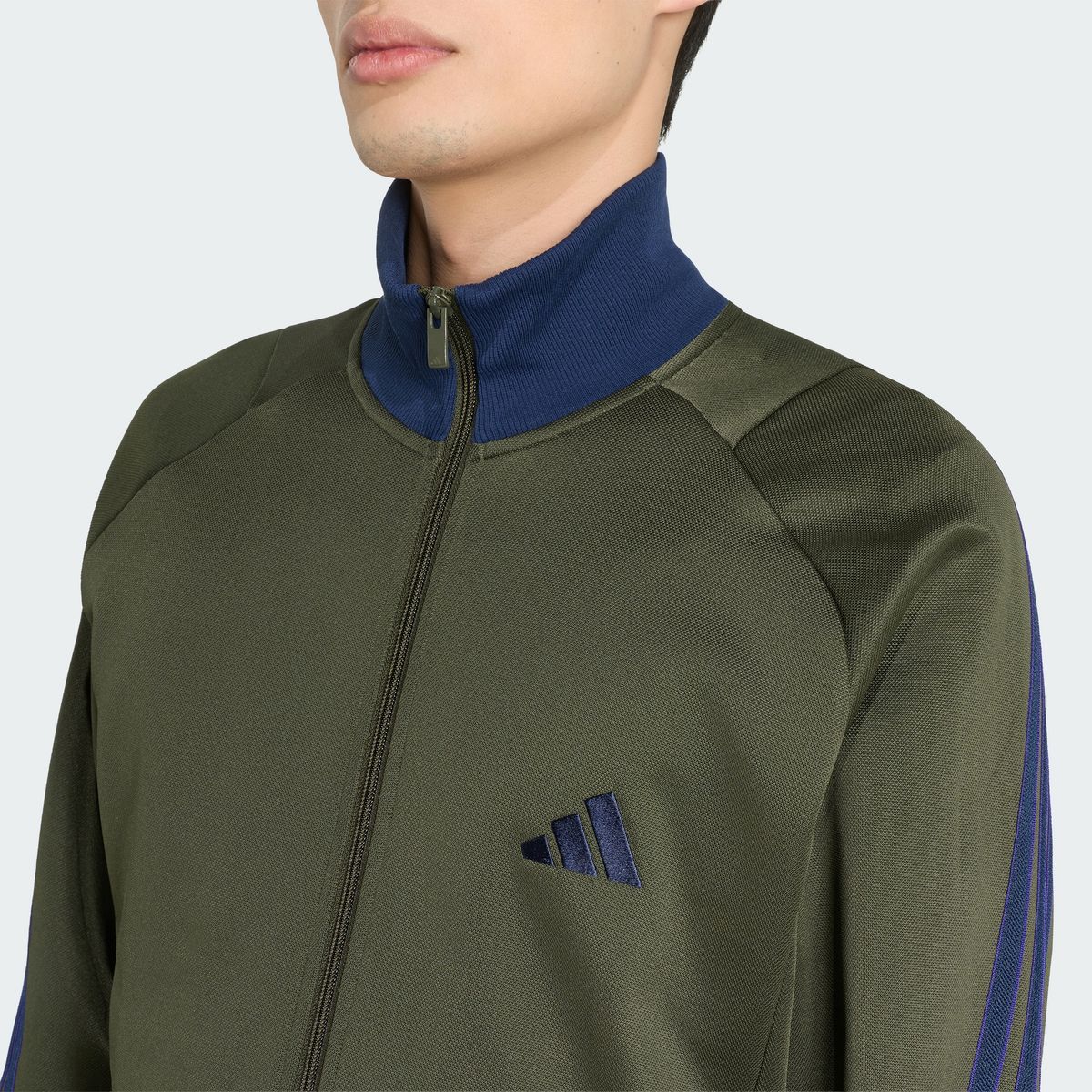 아디다스(ADIDAS) 스태디움 레귤러 핏 피케 트랙 탑 KV5904