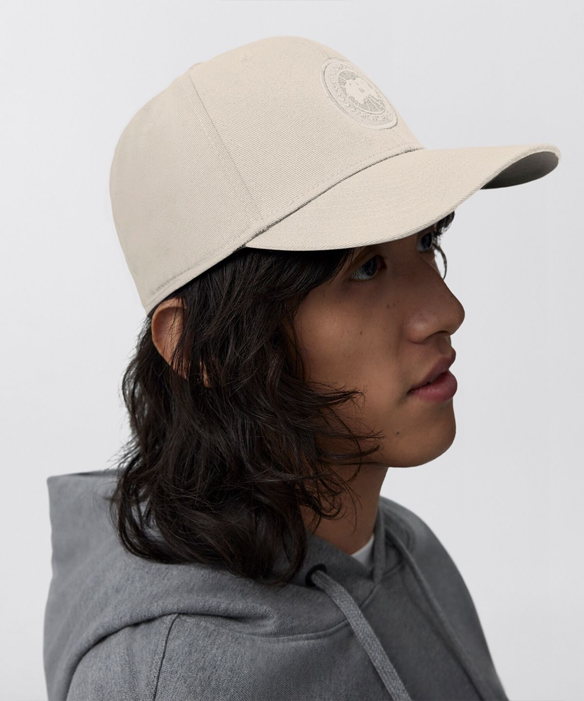캐나다구스(CANADAGOOSE) 공용 토널 캡(OATMEAL)_Q246AHHT01OTB