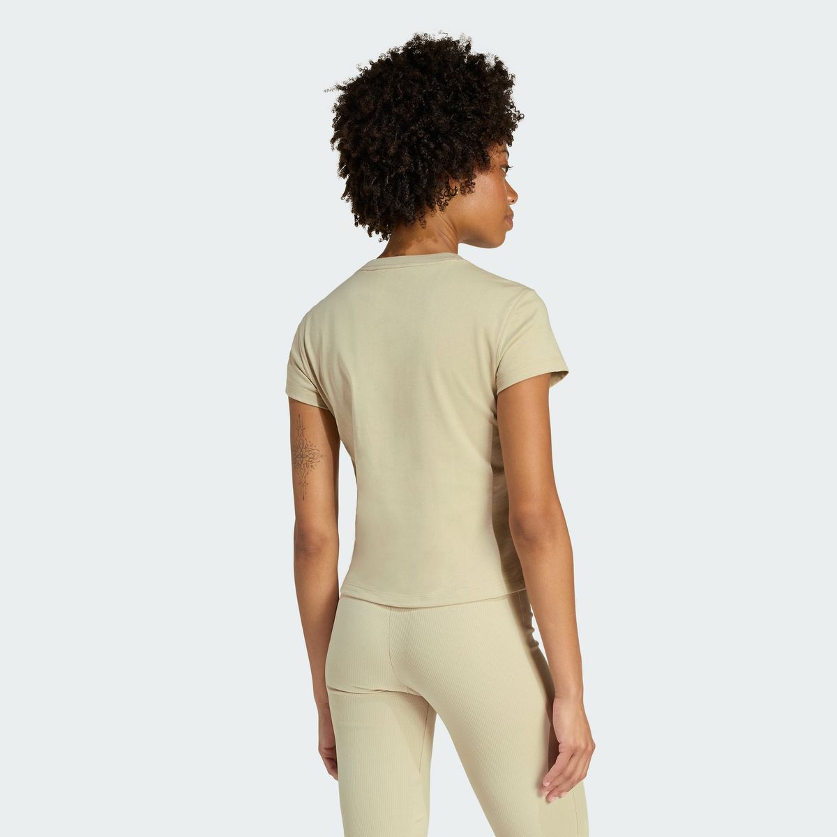 아디다스(ADIDAS) ESS SLIM TEE KD1352