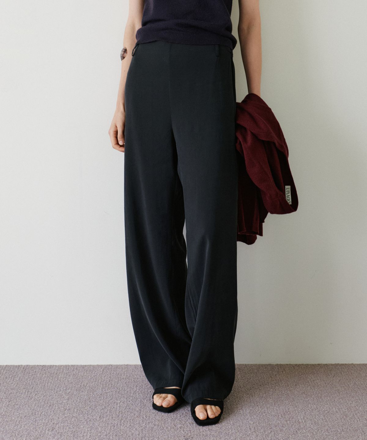 유라고(URAGO) Siena back banding pants_2colors