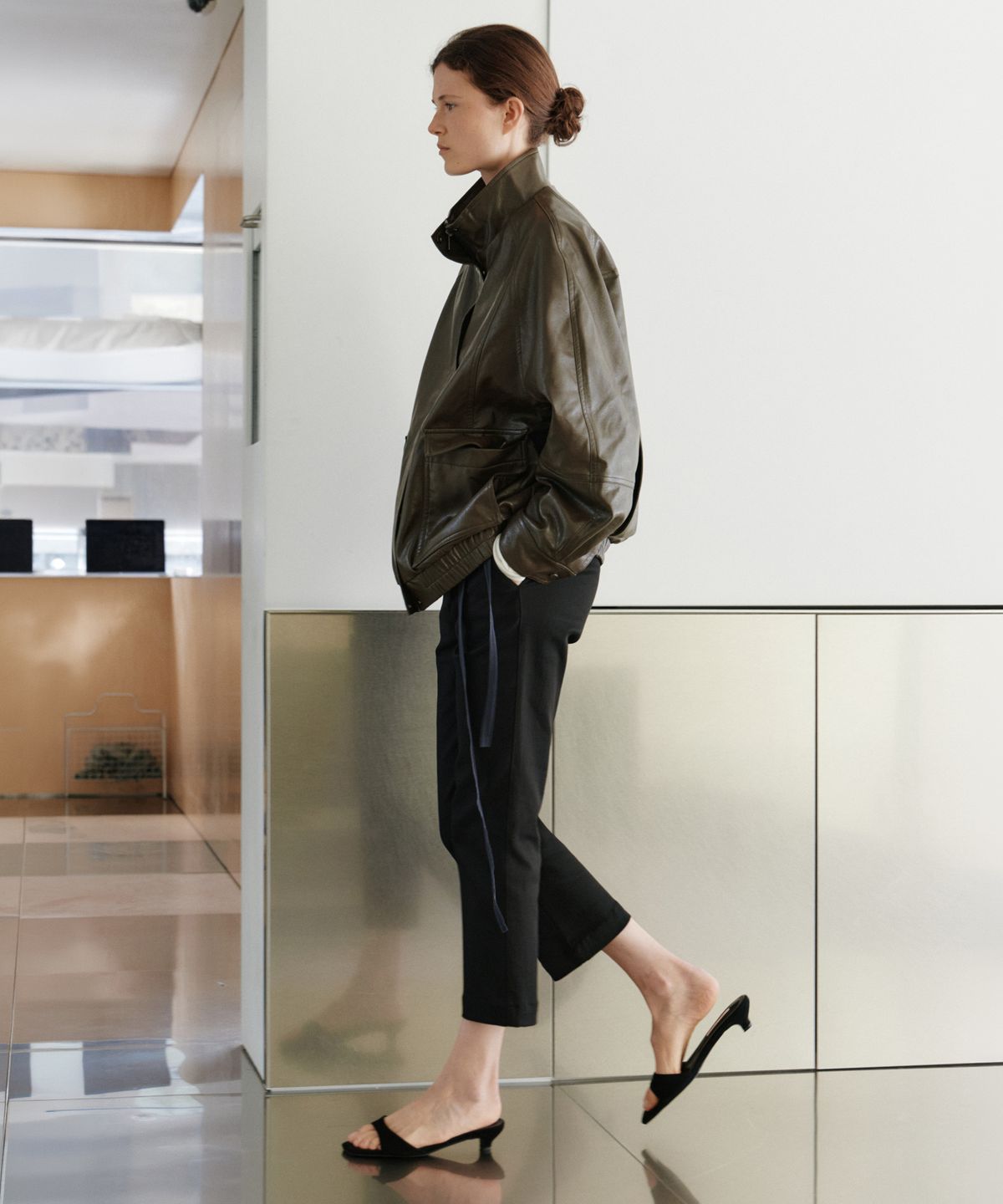 유라고(URAGO) Classic capri pants_2colors
