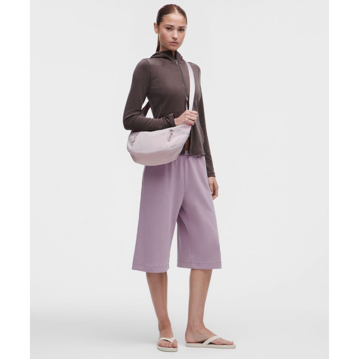 룰루레몬(LULULEMON) 슬라우치 슬링백 6L  ICYT
